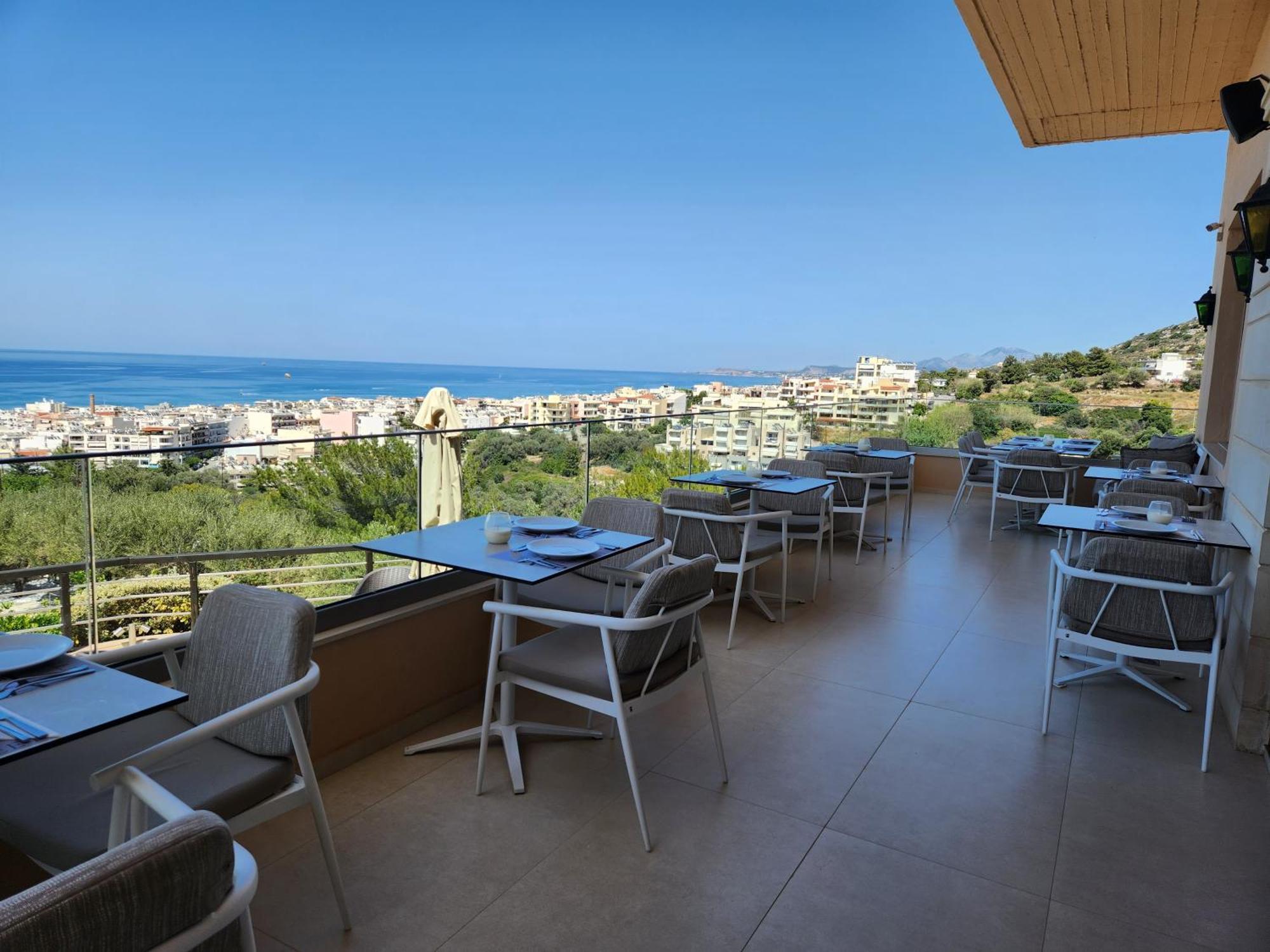 Forest Park Hotel Rethymno Esterno foto